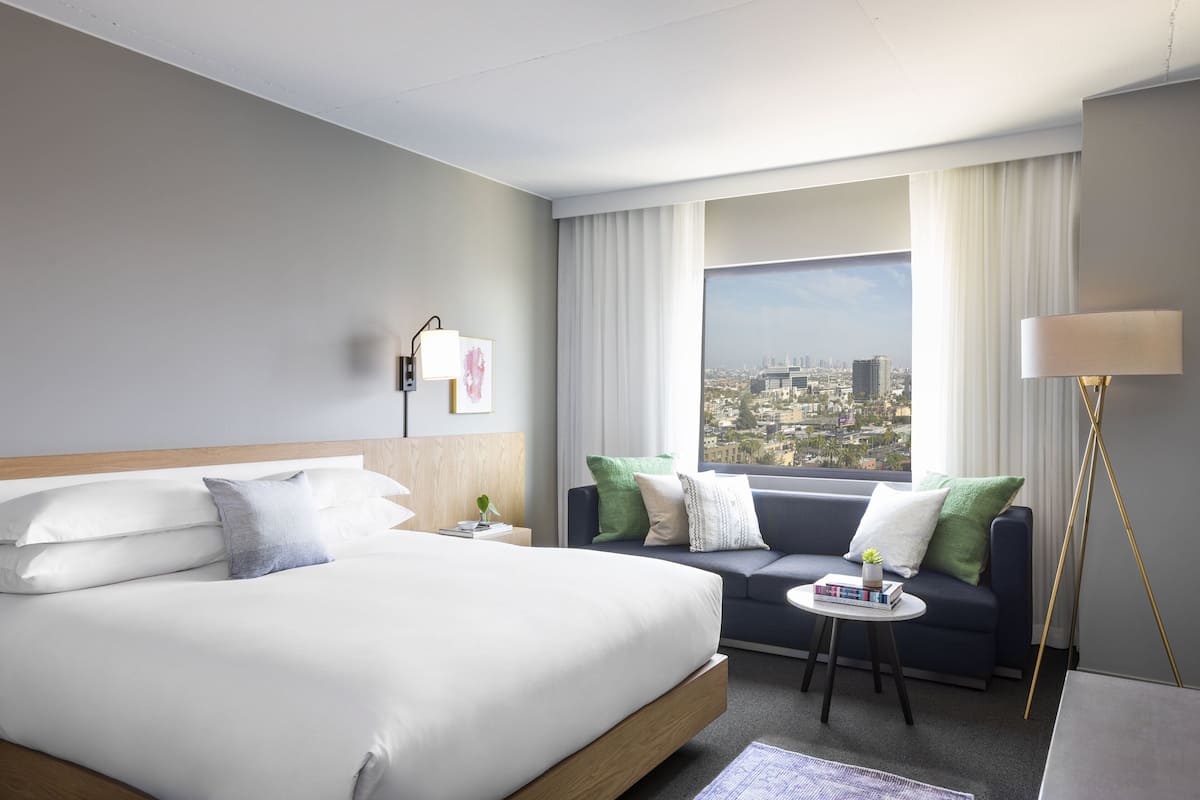Frette Italian sheets, premium bedding, pillowtop beds, minibar