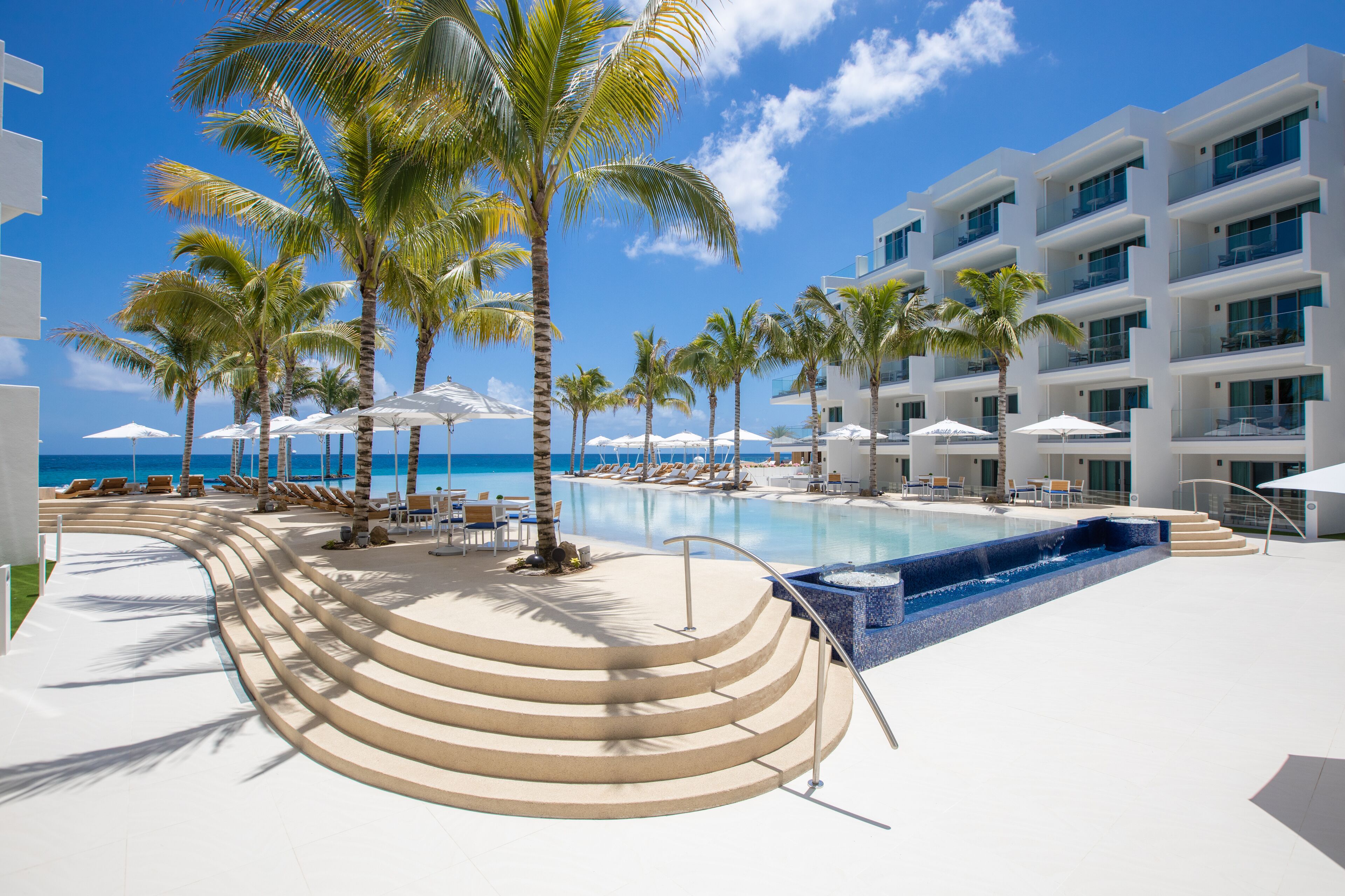 outdoor pool, pool loungers