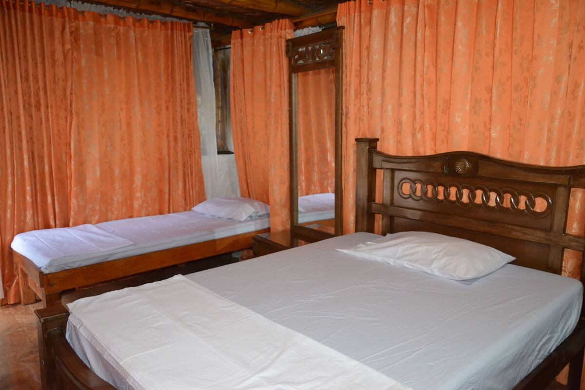 Kamar Triple Keluarga