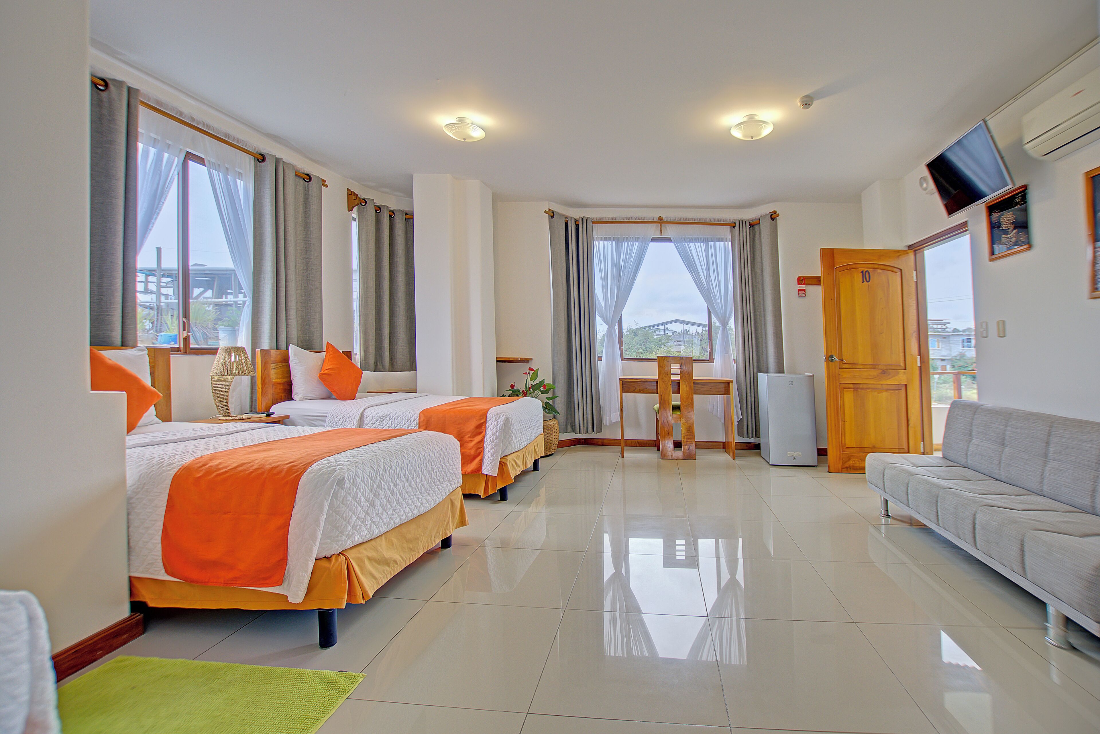family room, 2 bedrooms | 1 bedroom, egyptian cotton sheets, premium bedding, minibar