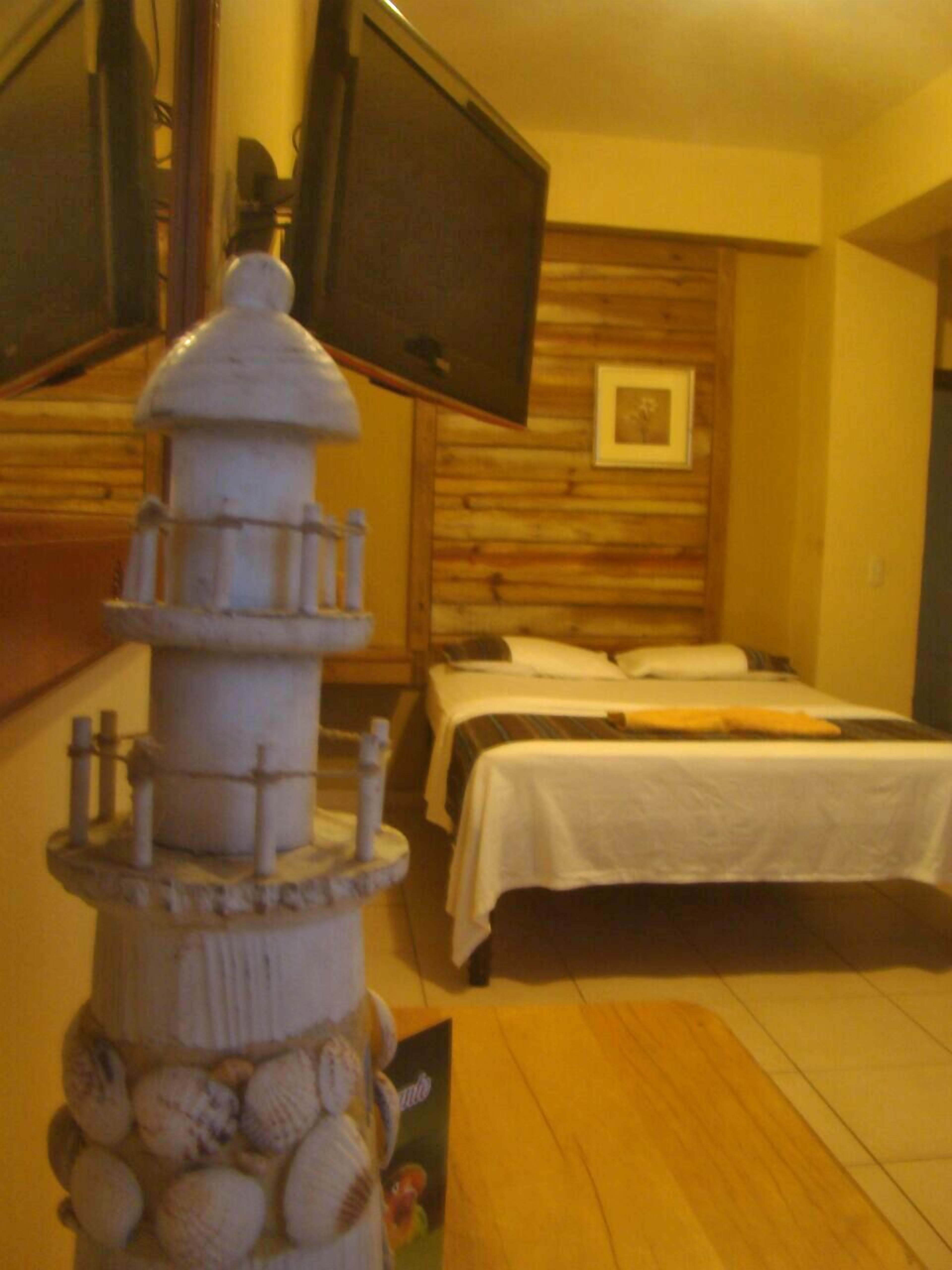 Basic Room, 1 Double Bed | Desk, iron/ironing board, free rollaway beds, free WiFi