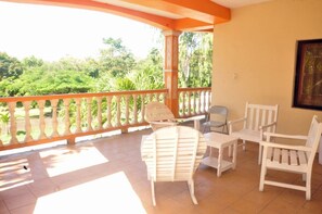 Basic-Zimmer, 1 Doppelbett | Terrasse/Patio
