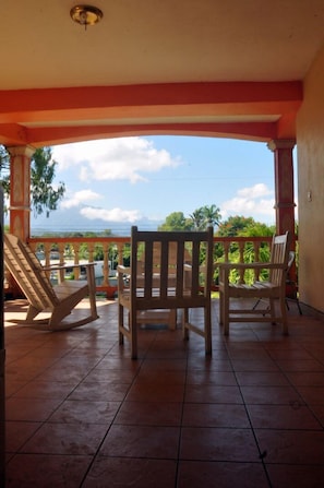 Basic Double Room, 2 Double Beds | Terrace/patio - Hotel Molina (La Ceiba)