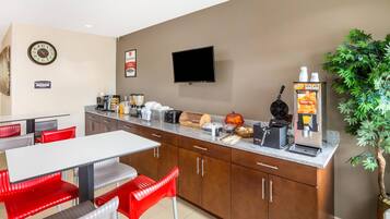 Free daily buffet breakfast