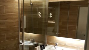 Uklassifisert bilde, 2 av 35, knapp