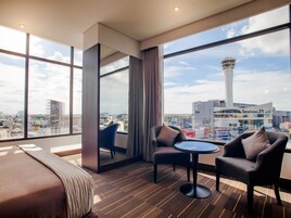 Executive Double Room  | Living area | Flat-screen TV