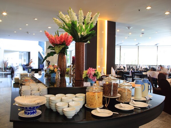 Daily buffet breakfast for a fee - Fortune Hotel Korat (Nakhon Ratchasima)