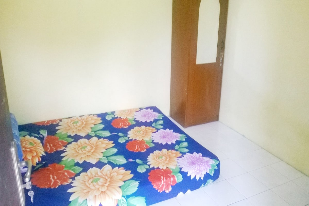 Deluxe Room (Fan)