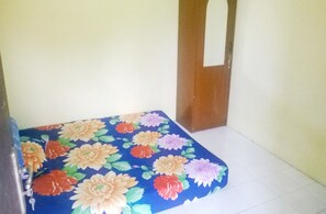 Deluxe Room (Fan) | 1 bedroom, in-room safe, desk