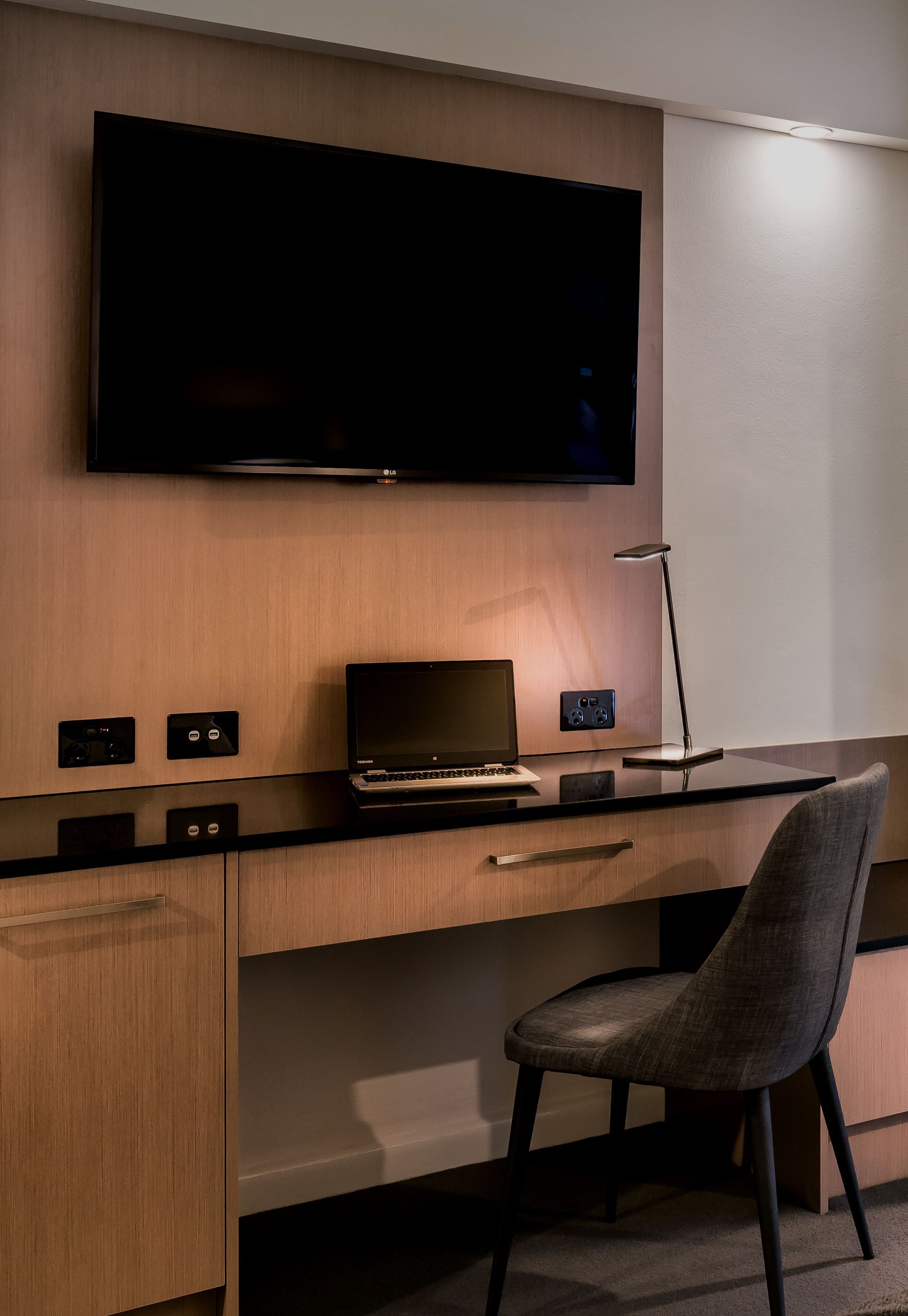 Crest on Park — image 19