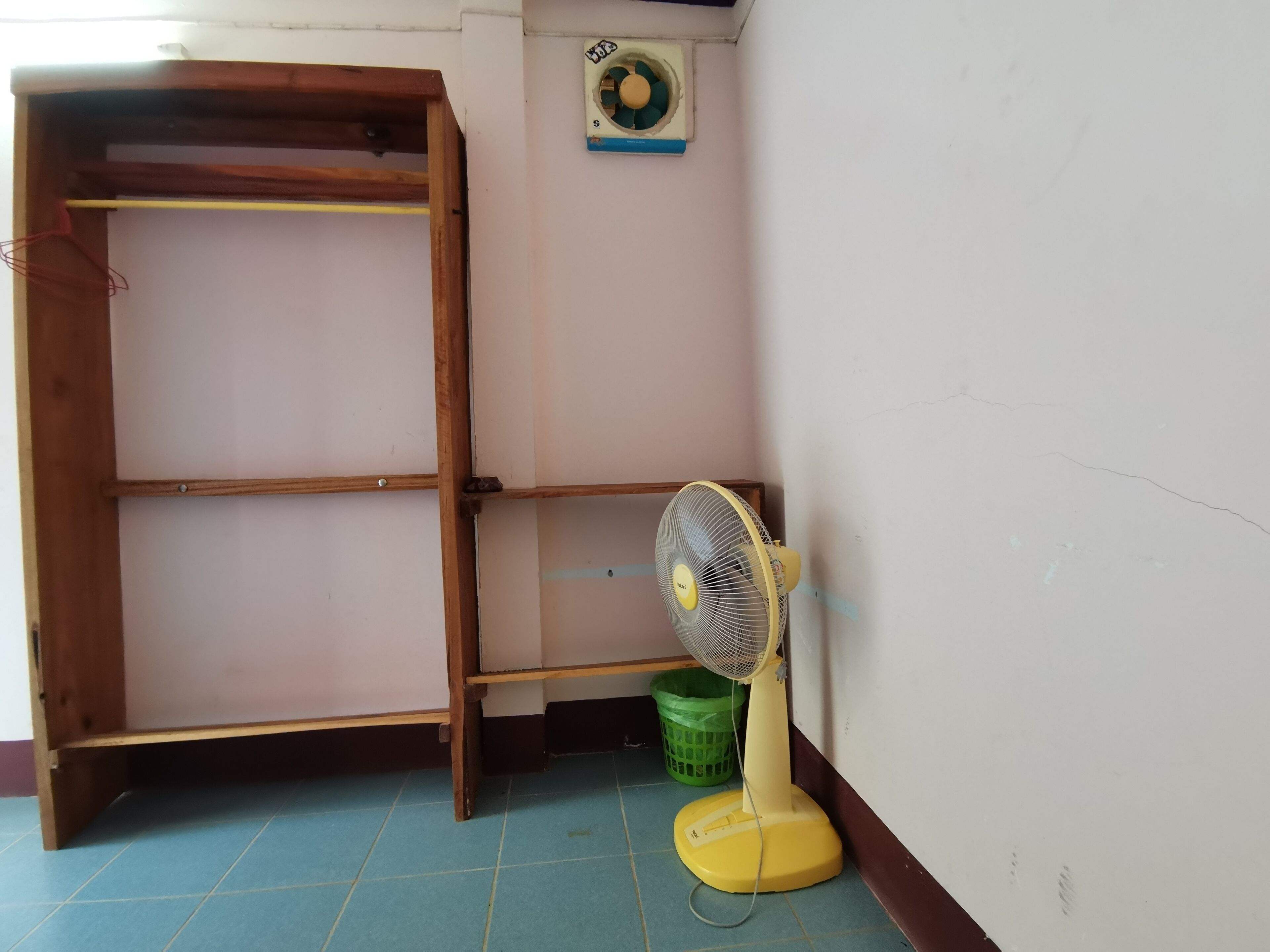 standard room (residence building) | 1 bedroom, desk, rollaway beds