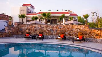 5 Innenpools, Außenpool