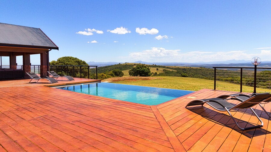 Intle Game Lodge