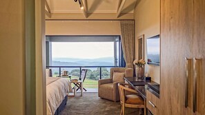 Ropa de cama de alta calidad y minibar