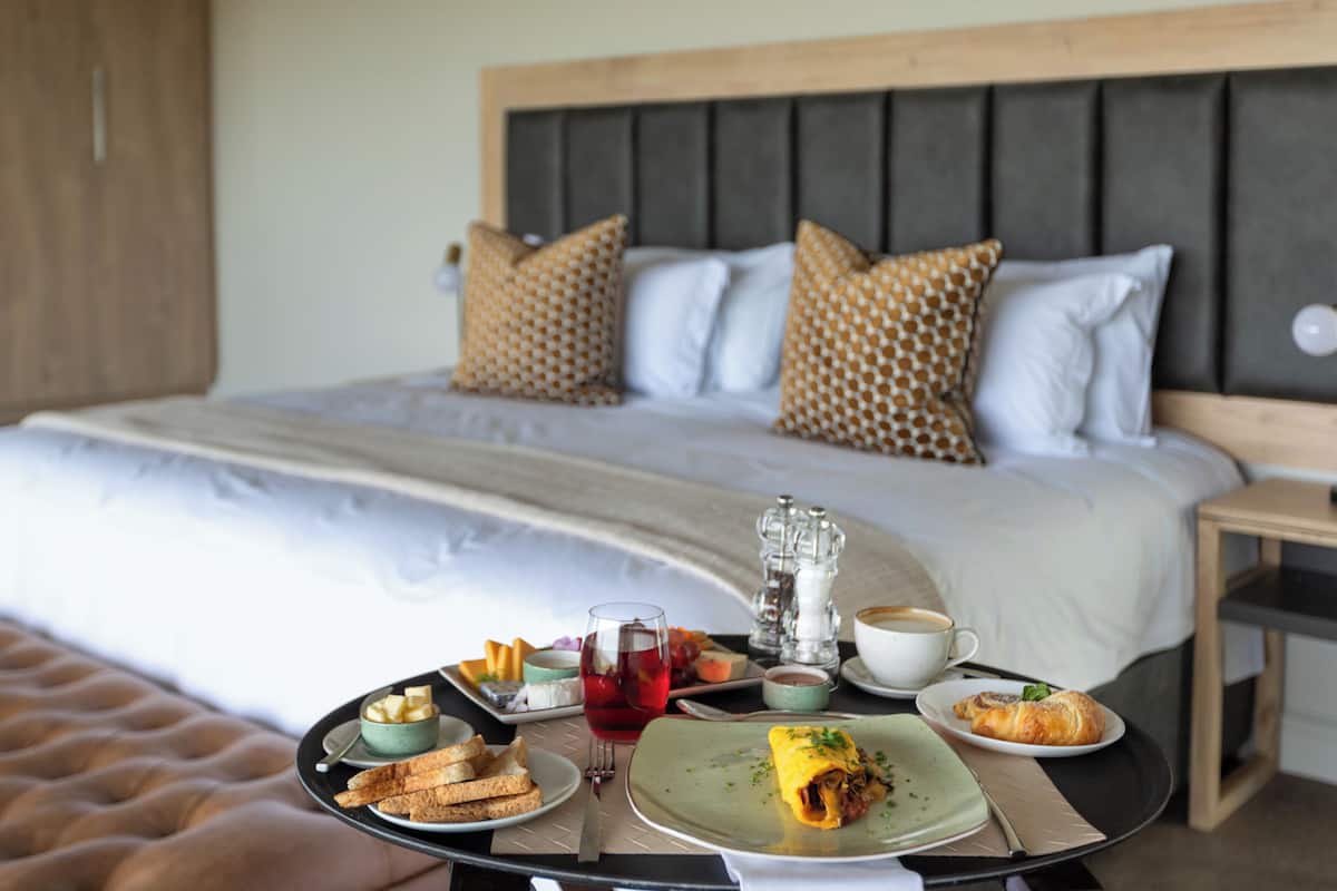 Honeymoon Suite