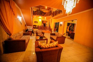 Sala de estar en el lobby