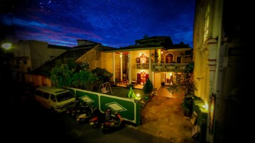 Fachada de la propiedad