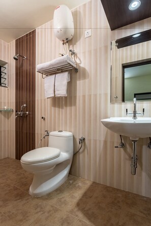 Standard Room | Bathroom