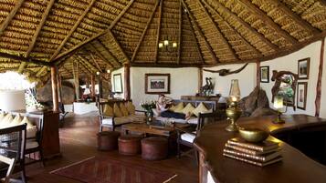 Lobby lounge