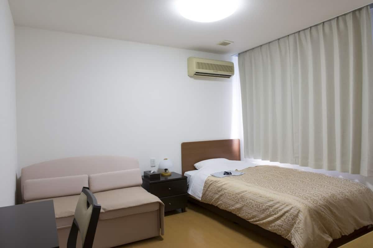 single room with a sofa, non smoking | free wifi