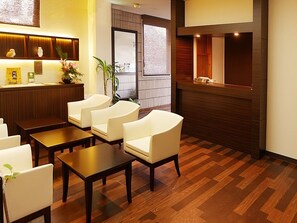 Lobby - Wakatake Ryokan (Kawagoe)