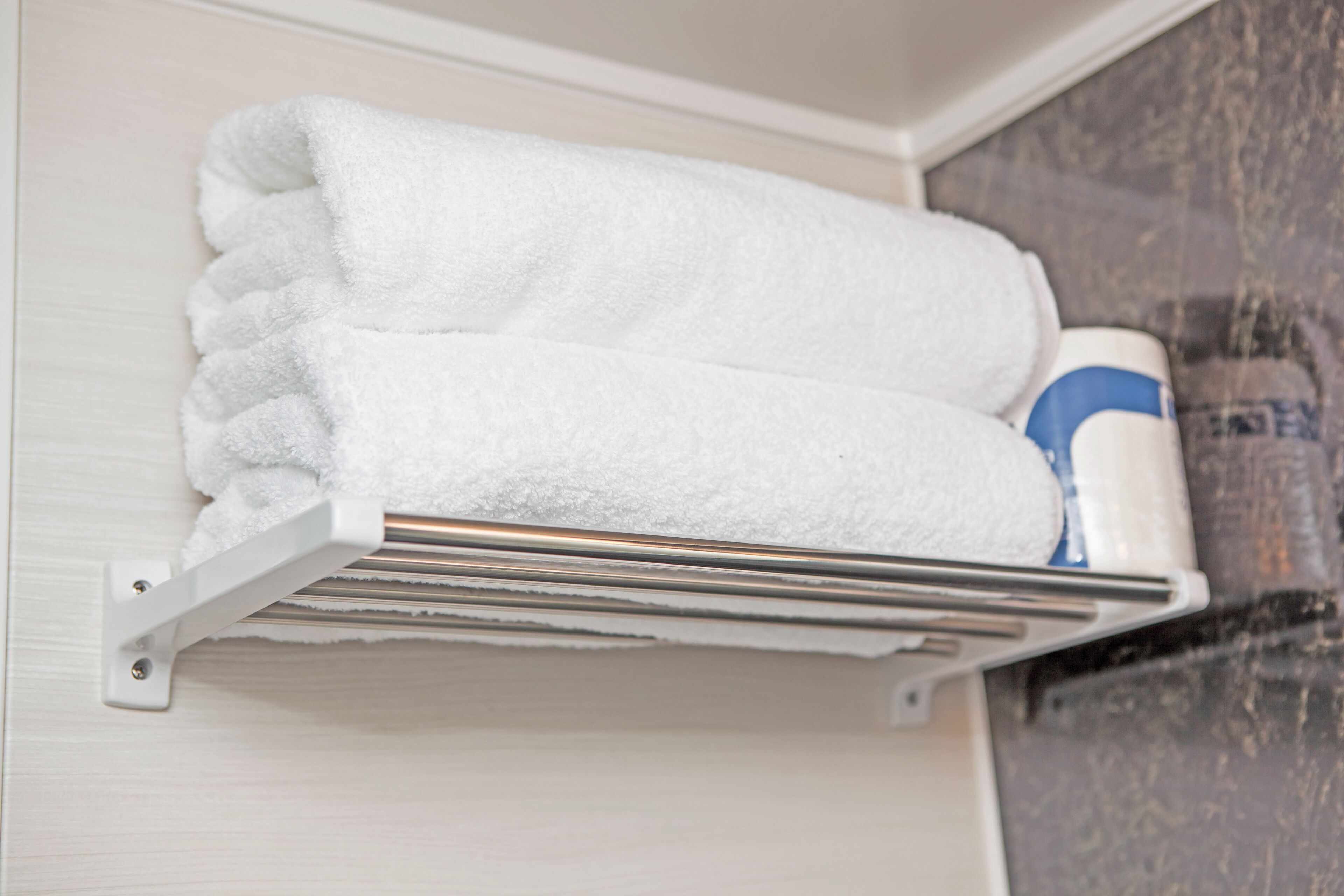 combined shower/bathtub, free toiletries, hair dryer, slippers