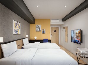 Desk, blackout curtains, soundproofing, iron/ironing board - City Express By Marriott Osaka Shin-Imamiya (Osaka)