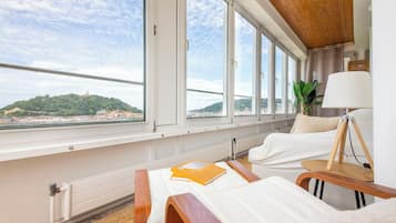 Camera Deluxe con letto matrimoniale o 2 letti singoli, bagno privato, vista oceano | Con stile personalizzato, con arredamento individuale, Wi-Fi gratuito