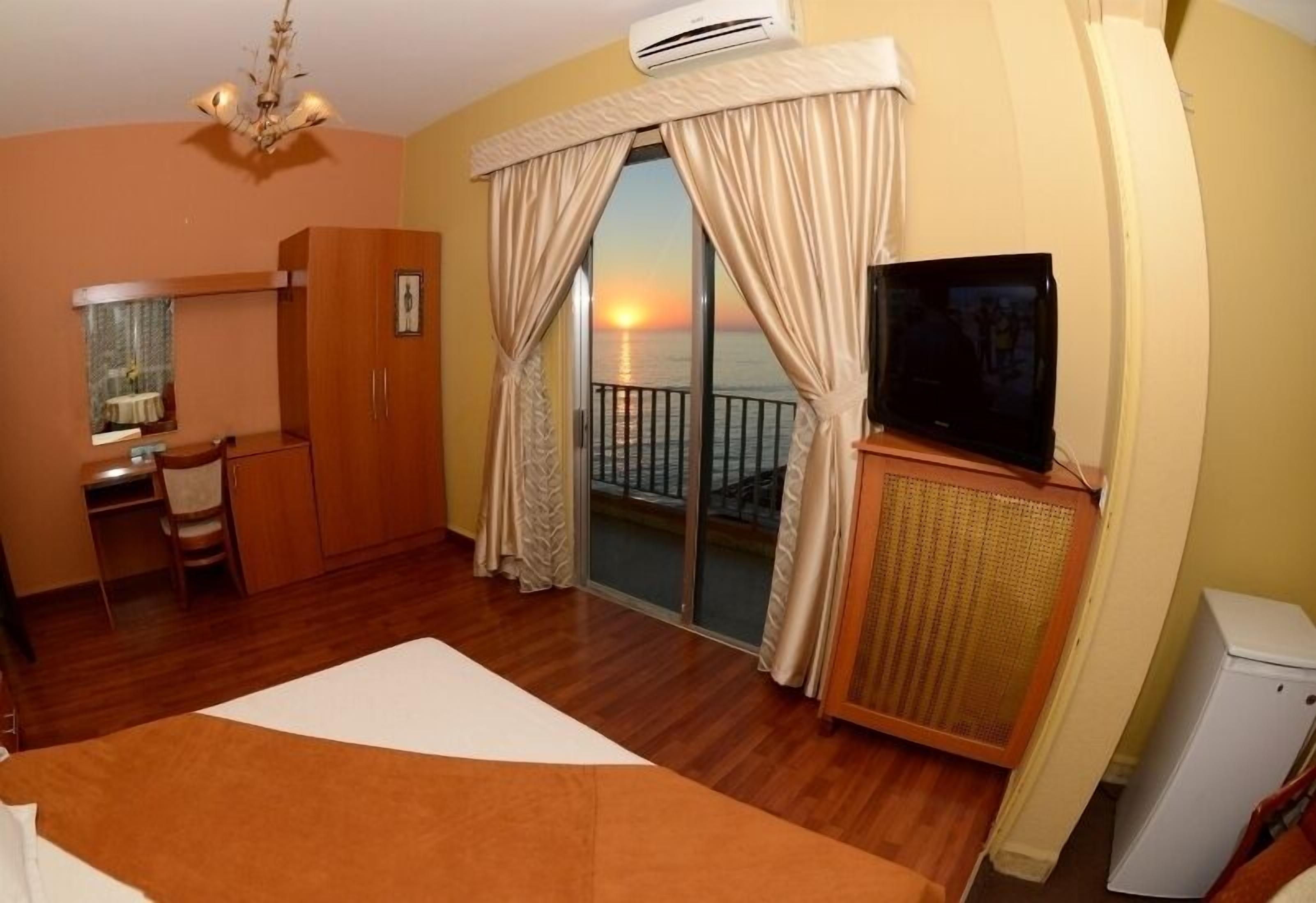 Minibar, in-room safe, blackout curtains, iron/ironing board