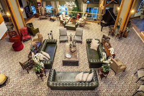 4 bares o lounges