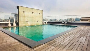 Utendørsbasseng