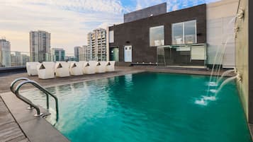 Piscine extérieure