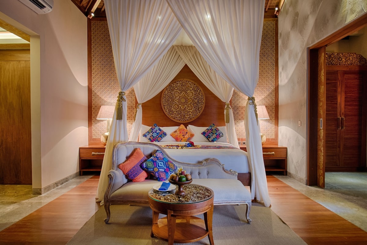 1 bedroom, premium bedding, minibar, in-room safe