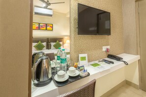 Standard Double Room | Desk, free WiFi - Treebo Nestlay Airport Alandur (Chennai)