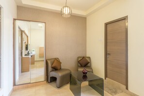 Dobbeltrom – deluxe | Skrivebord og wi-fi (inkludert)