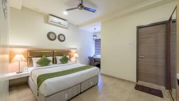 Deluxe Double Room | Desk, free WiFi