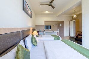Deluxe Double Room | Desk, free WiFi - Treebo Nestlay Airport Alandur (Chennai)