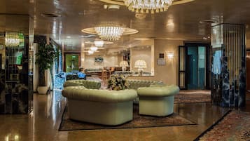 Siddeområde i lobbyen