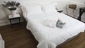 Rom (White)