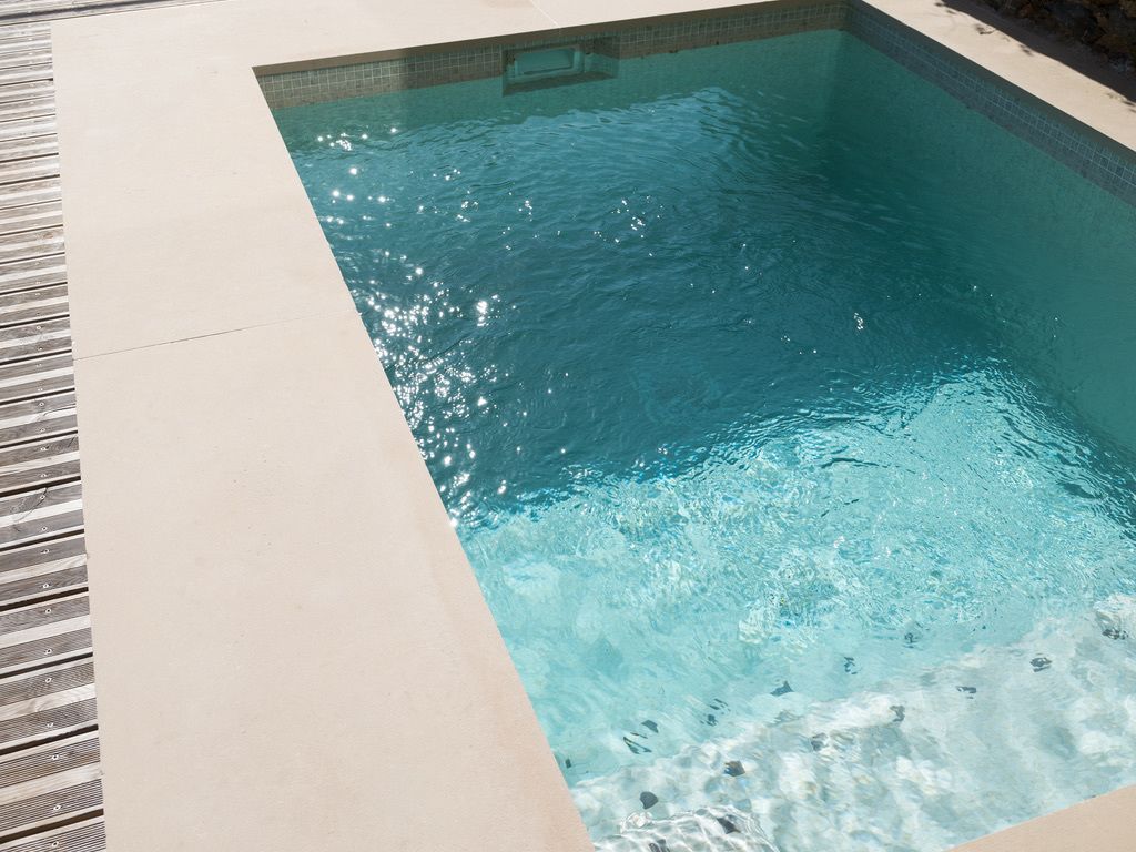 Tina de hidromasaje al aire libre