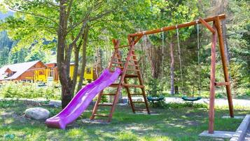 Außen-Kinderspielplatz