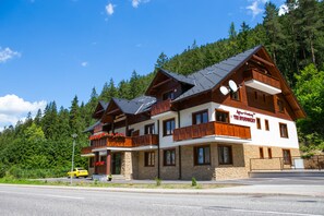 Fachada del alojamiento