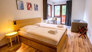 Family Studio Suite, 2 Bedrooms, Kitchen, Hill View | 1 bedroom, in-room safe, desk, soundproofing