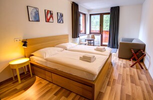 Family Studio Suite, 2 Bedrooms, Kitchen, Hill View | 1 bedroom, in-room safe, desk, soundproofing