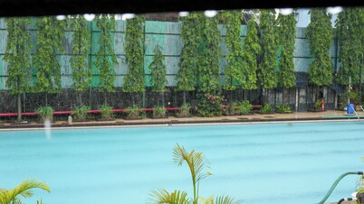 Club Emerald