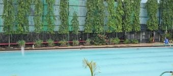 Club Emerald