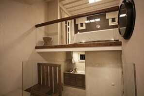 Suite supĂ©rieure, baignoire Ă remous (Helios) | 1 chambre, coffre-fort, systĂšme dâinsonorisation