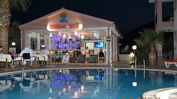 Bar (en la propiedad)