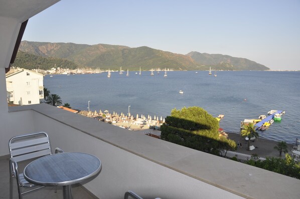 Standard Double or Twin Room | Balcony