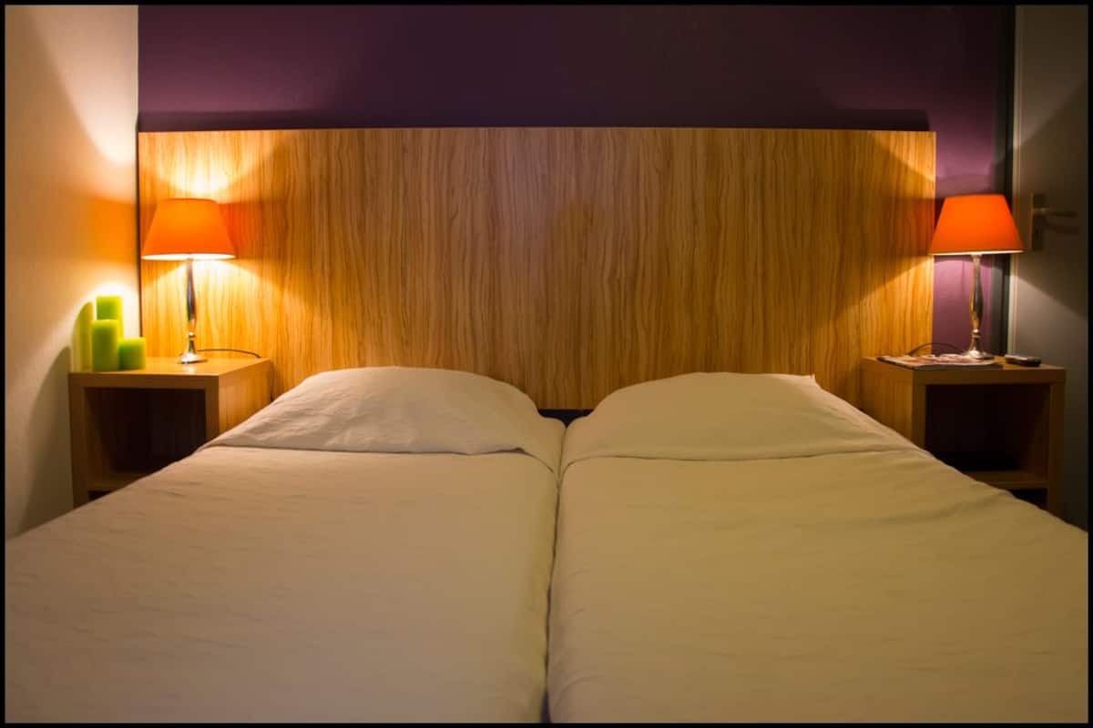 comfort double room | desk, iron/ironing board, free cots/infant beds, free wifi